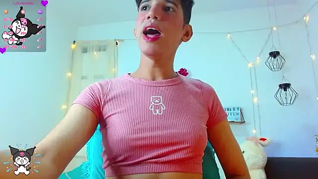 Snapshot of Ariel_Femboy_ chatting on December 22, 3:22 am Ariel Femboy  online show from December 22, 3:22 am