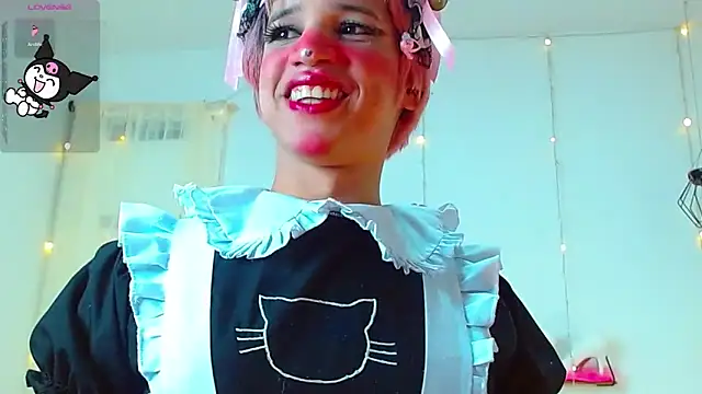 Snapshot of Ariel_Femboy_ chatting on February 21, 1:00 am Ariel Femboy  online show from February 21, 1:00 am