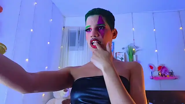 Snapshot of Ariel_Femboy_ chatting on October 23, 3:28 am Ariel Femboy  online show from October 23, 3:28 am