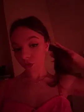 ElisabethDavis online show from March 20, 8:29 pm