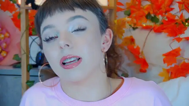 ElisabethDavis online show from October 13, 3:12 pm