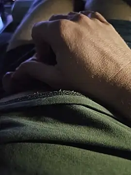 Snapshot of sonnesex12 chatting on December 17, 12:45 am sonnesex12 online show from December 17, 12:45 am