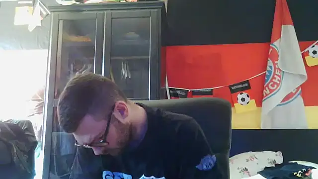 Die-geile-Sau online show from March 20, 9:03 am