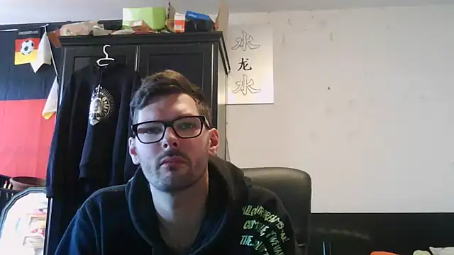 Die-geile-Sau online show from May 18, 1:06 pm