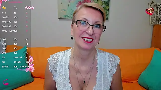 iamyourdream89 online show from February 7, 7:40 am