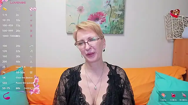 iamyourdream89 online show from March 7, 6:33 pm