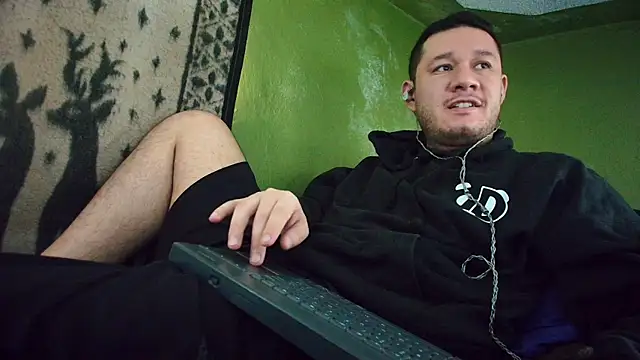 sweet cock28 online show from March 4, 3:26 pm