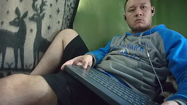 sweet cock28 online show from February 13, 3:19 pm