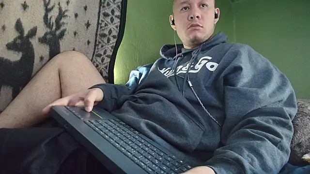 sweet cock28 online show from April 1, 3:31 pm