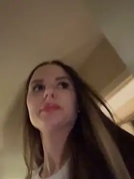 Snapshot of Alina_Vibe_Me chatting on February 28, 11:39 pm Alina Vibe Me online show from February 28, 11:39 pm