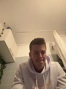 Toyjungee online show from October 1, 10:05 pm