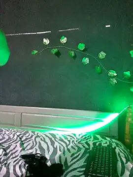 Carlafoxxx online show from March 6, 1:35 pm