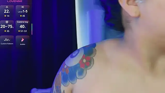 Snapshot of kimmiakiss22 chatting on September 21, 10:33 pm kimmiakiss22 online show from September 21, 10:33 pm