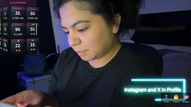 Snapshot of kimmiakiss22 chatting on October 13, 3:28 am kimmiakiss22 online show from October 13, 3:28 am