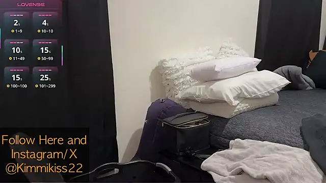 Snapshot of kimmiakiss22 chatting on November 1, 11:40 pm kimmiakiss22 online show from November 1, 11:40 pm
