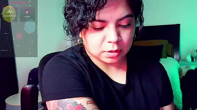 kimmiakiss22 online show from November 16, 2:39 am