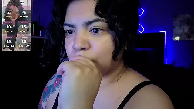 kimmiakiss22 online show from May 17, 2:20 am
