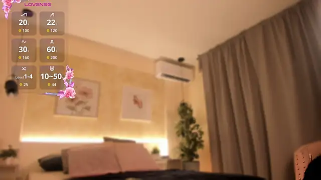 Snapshot of amatiista_12 chatting on February 20, 5:02 pm amatiista 12 online show from February 20, 5:02 pm