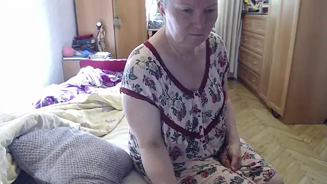 Snapshot of zarinafonliberman chatting on September 29, 6:40 am zarinafonliberman online show from September 29, 6:40 am