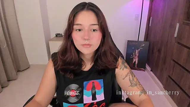 Snapshot of samantha_cherry chatting on March 31, 3:23 pm samantha cherry online show from March 31, 3:23 pm