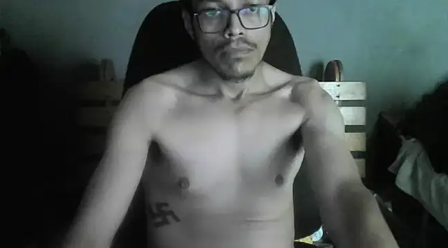 Snapshot of jonathan_jesus chatting on December 15, 10:26 pm jonathan jesus online show from December 15, 10:26 pm