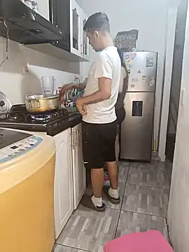 catire2323 online show from January 9, 2:11 am