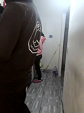 catire2323 online show from October 15, 11:49 pm