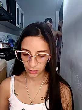 catire2323 online show from January 18, 9:07 pm