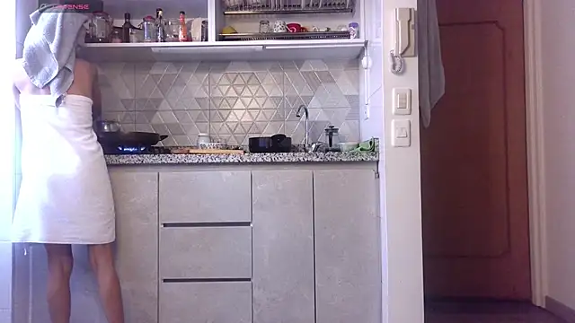 Snapshot of mini_kunis chatting on December 20, 1:00 pm mini kunis online show from December 20, 1:00 pm