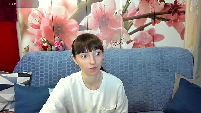 TayanaJons online show from May 8, 7:14 am