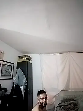 leo logan online show from December 23, 5:27 am