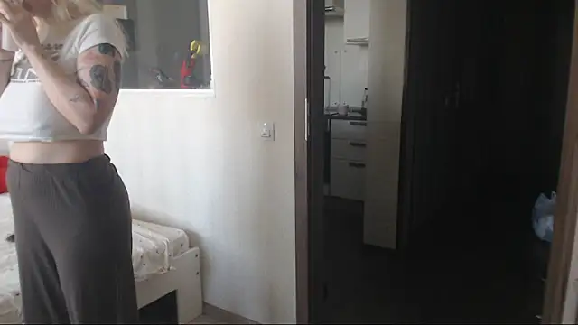 amanda kiss kiss online show from February 4, 9:48 am