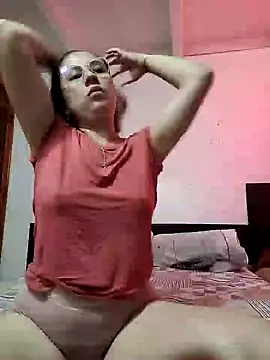 Snapshot of selena_gomez2 chatting on January 31, 1:45 pm selena gomez2 online show from January 31, 1:45 pm