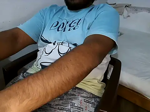 bignaturaldesi online show from February 9, 3:23 pm