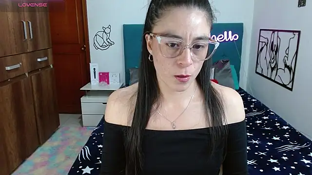 Snapshot of antonella_sweet33 chatting on February 20, 8:53 pm antonella sweet33 online show from February 20, 8:53 pm