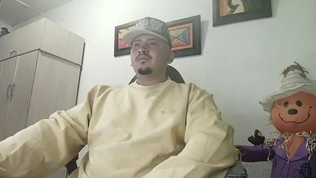 myke andrade online show from October 12, 5:06 am