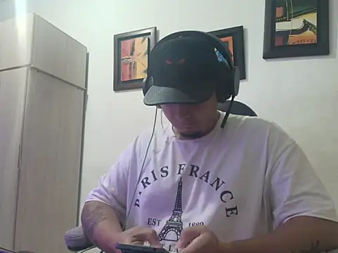 myke andrade online show from January 8, 12:46 am