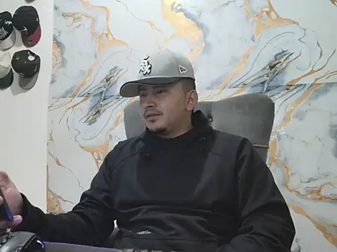 myke andrade online show from April 10, 5:45 am