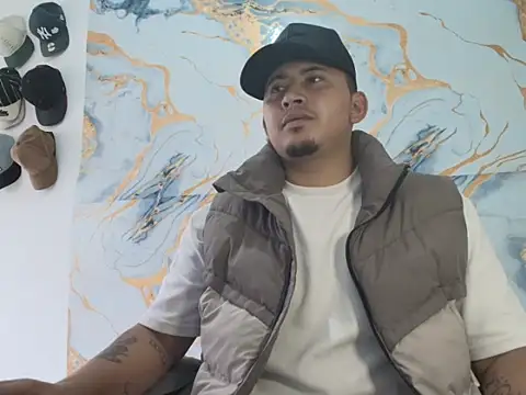 myke andrade online show from April 15, 8:09 pm