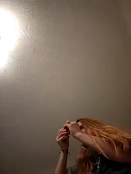 GoldenFlameGoddess online show from January 31, 8:33 pm