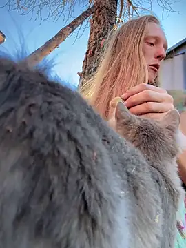 GoldenFlameGoddess online show from September 26, 12:47 am