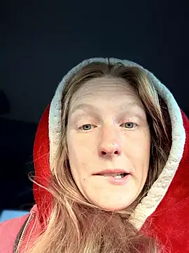 GoldenFlameGoddess online show from January 13, 3:50 pm