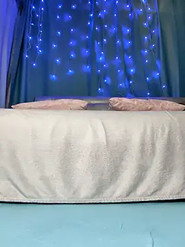 Love Lysa  online show from September 24, 2:15 am