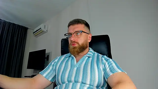 Findom guy online show from April 29, 5:30 pm
