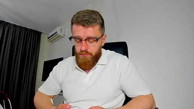 Findom guy online show from May 11, 11:16 am