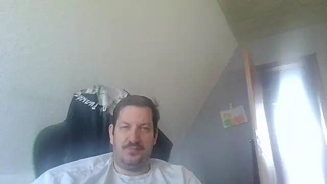 Snapshot of Golffahrer1982 chatting on February 20, 11:32 am Golffahrer1982 online show from February 20, 11:32 am