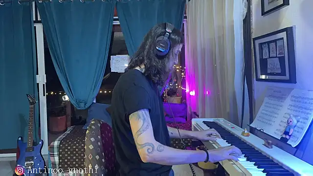 Snapshot of Antinoo_Gnothi chatting on December 2, 2:31 am Antinoo Gnothi online show from December 2, 2:31 am