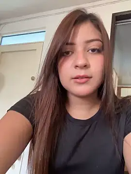 Zoe Lennoxx online show from May 14, 4:25 pm