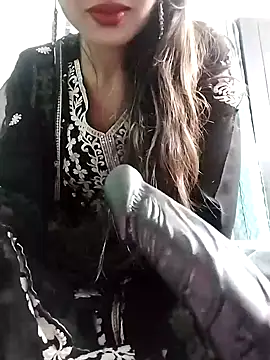 Snapshot of Noor_Darliing chatting on December 31, 2:36 pm Noor Darliing online show from December 31, 2:36 pm