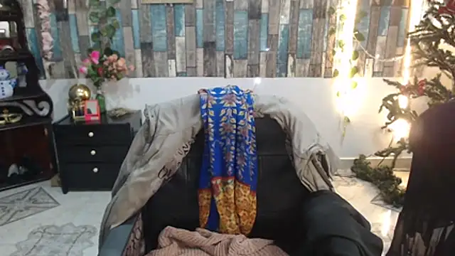 KarimaSarabe online show from December 4, 9:23 pm